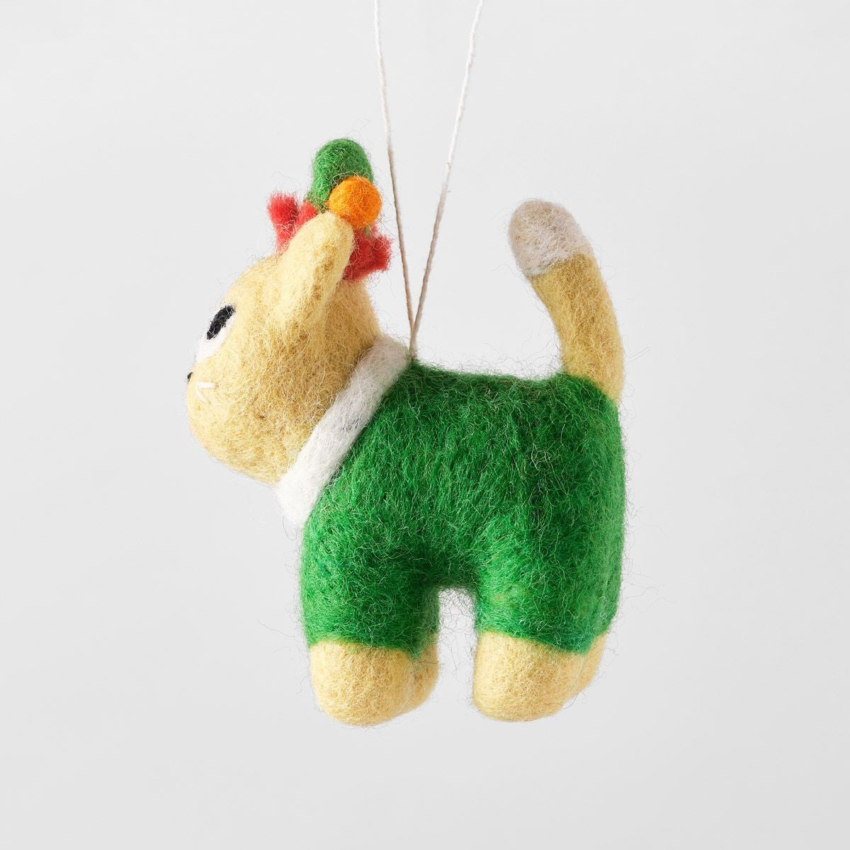 Buddy Cat in Elf Outfit - Wrap Felt Decoration